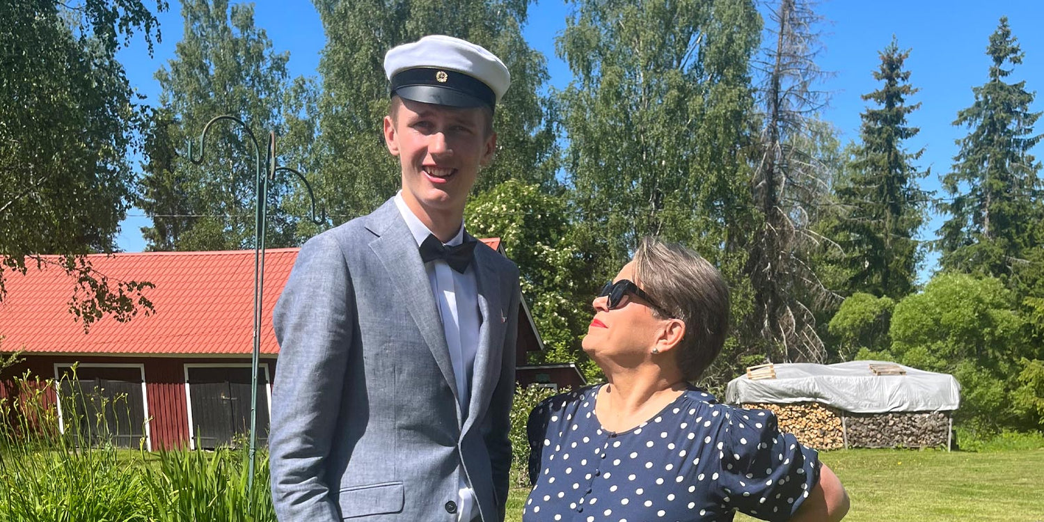 "MITEN NE KASVAAKIN NOIN PITKIKSI?" Miettii täti-ihminen