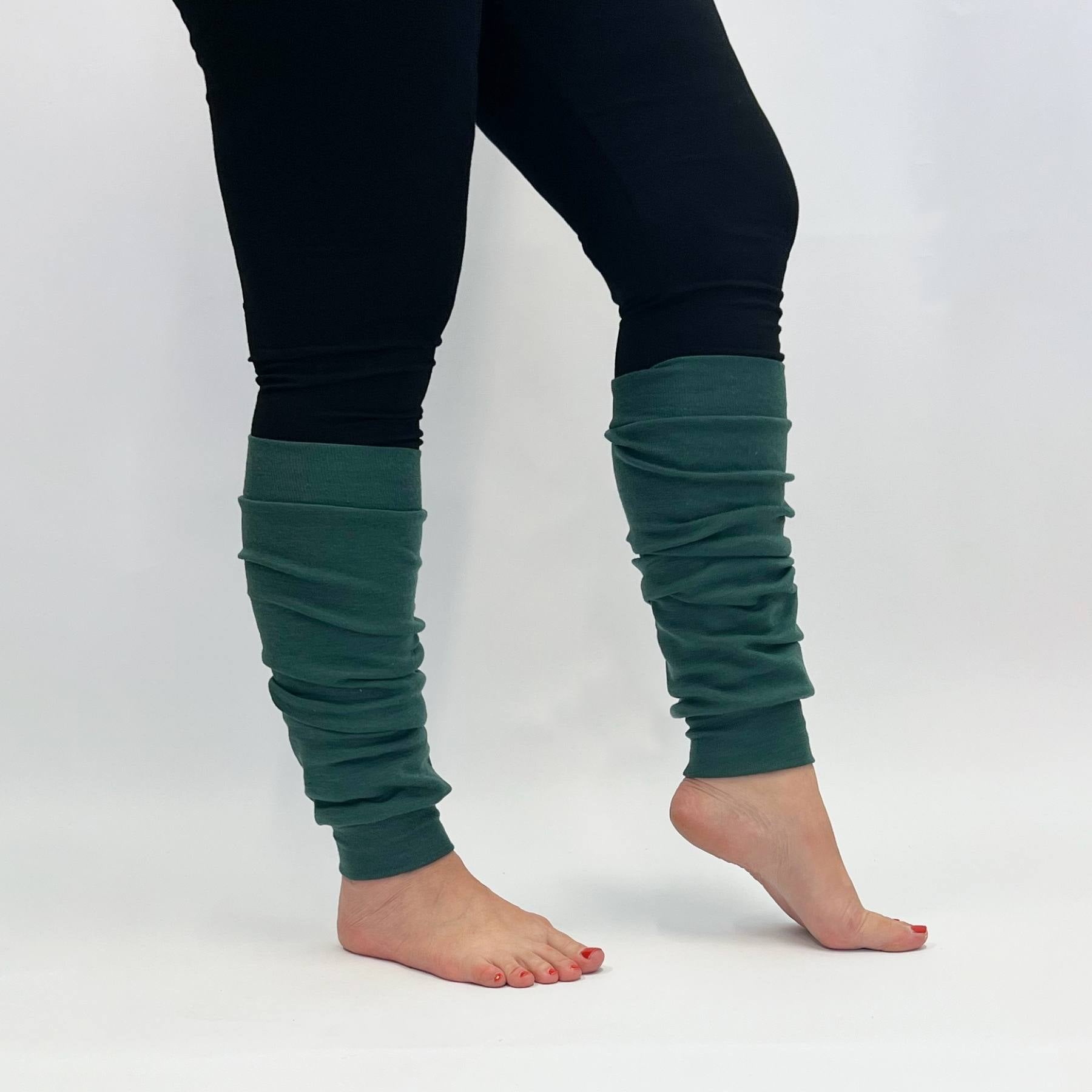 Vihreät säärystimet merinosilkistä.