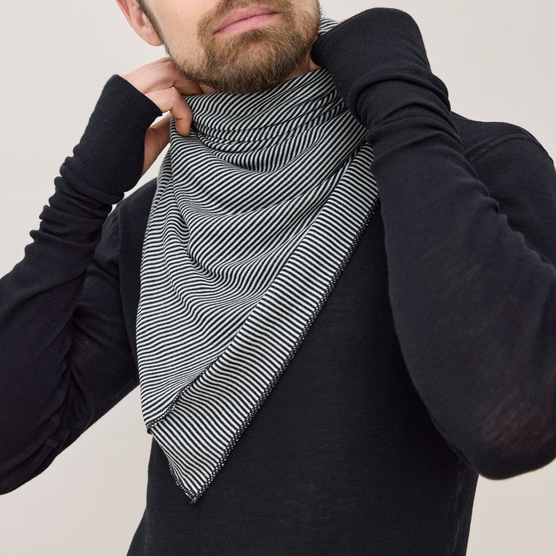 Huivi, merinosilkki, poistuvat värit