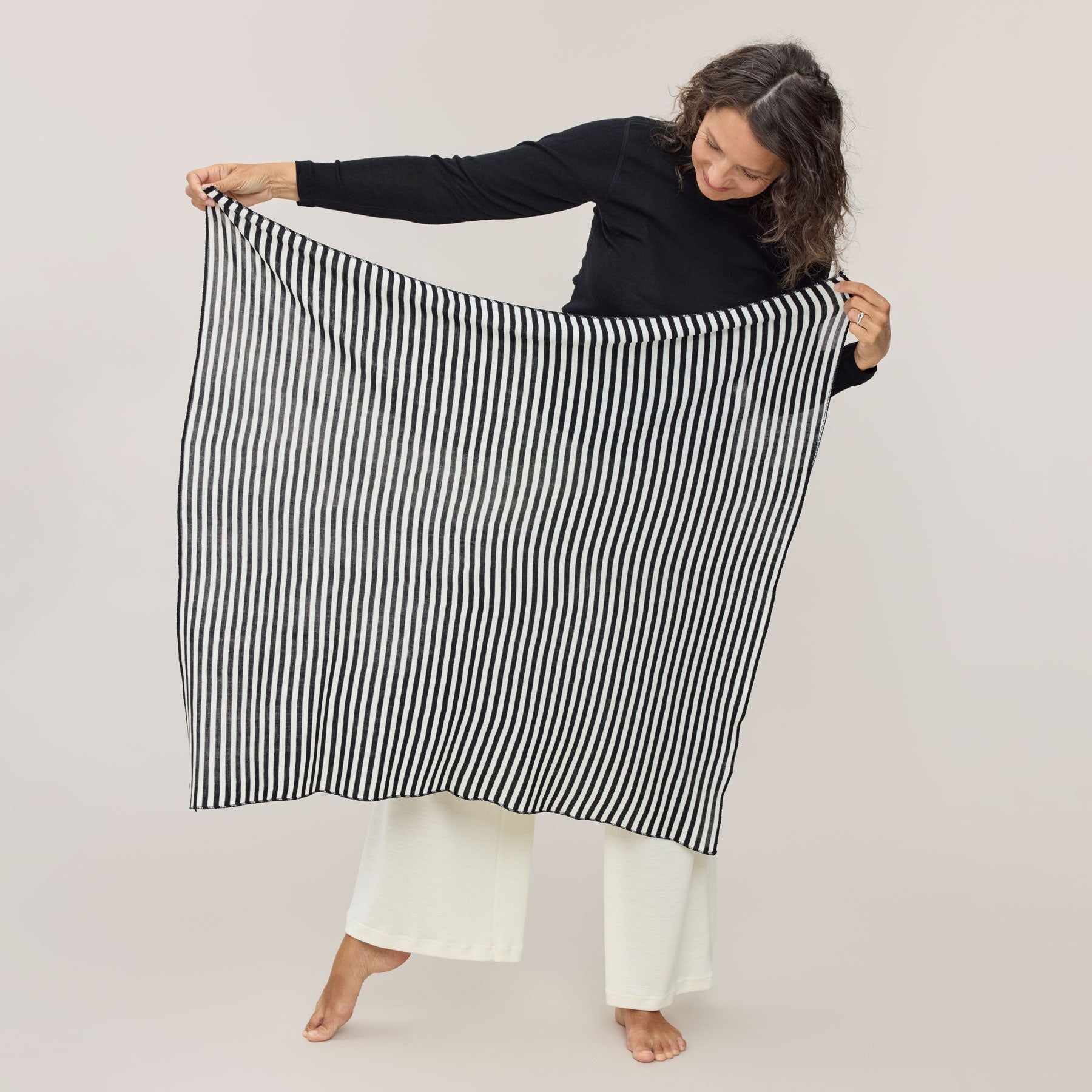 Huivi, merinosilkki, poistuvat värit