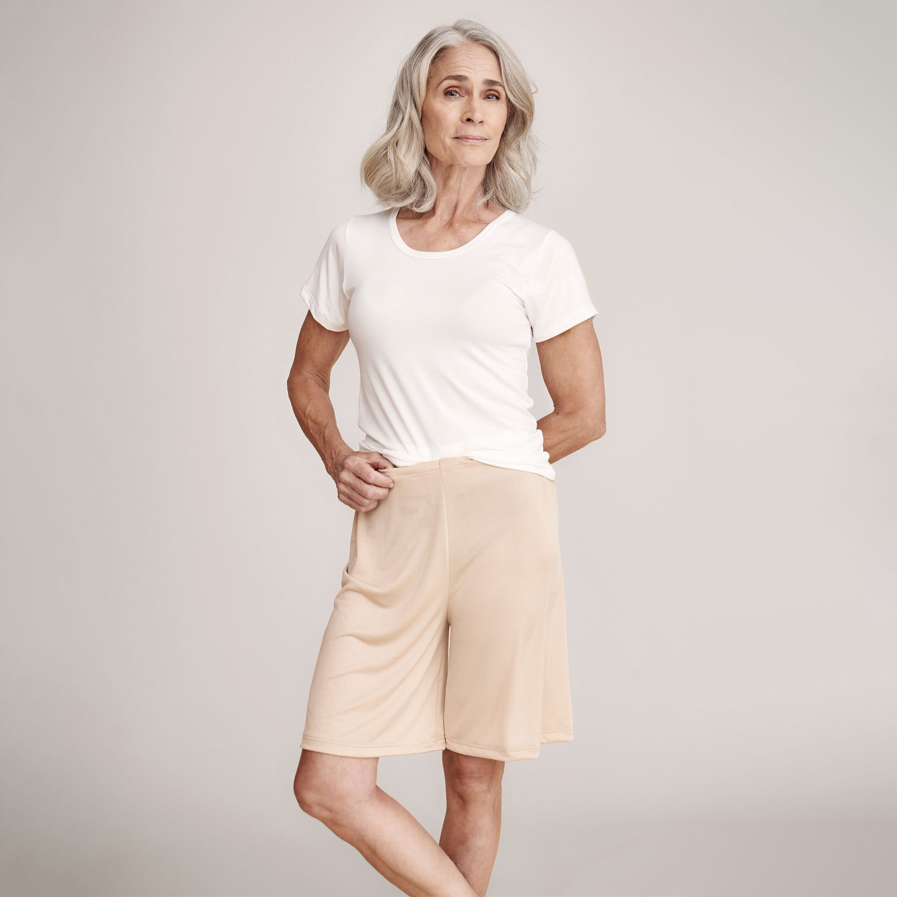 Housualushame värissä beige.