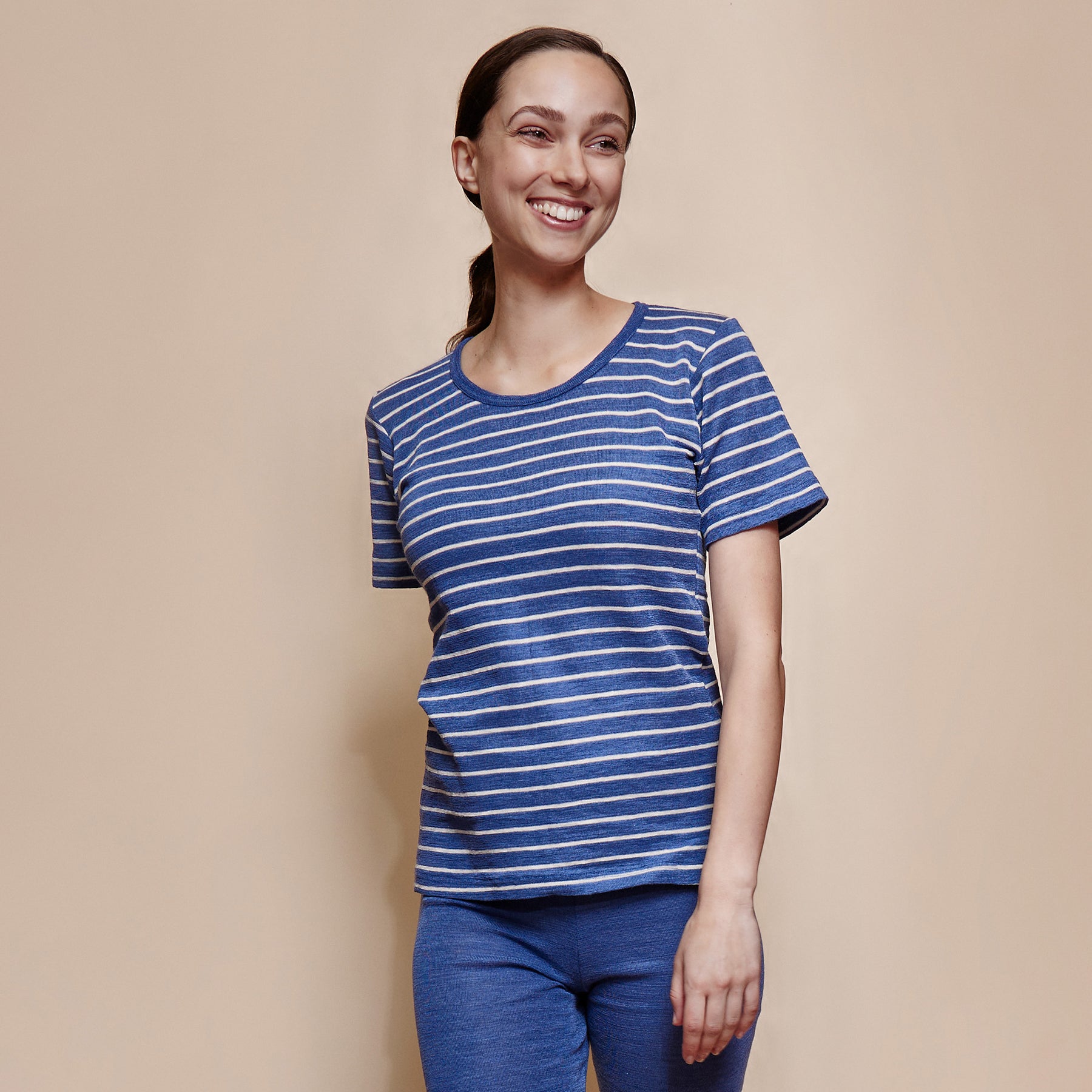 Naisten merinosilkki t-paita, poistuvat värit